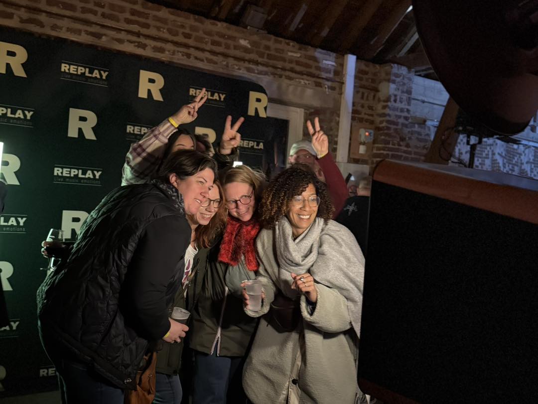 Trendybox, le photobooth vintage innovant avec fonctionnalité interactive en Belgique.