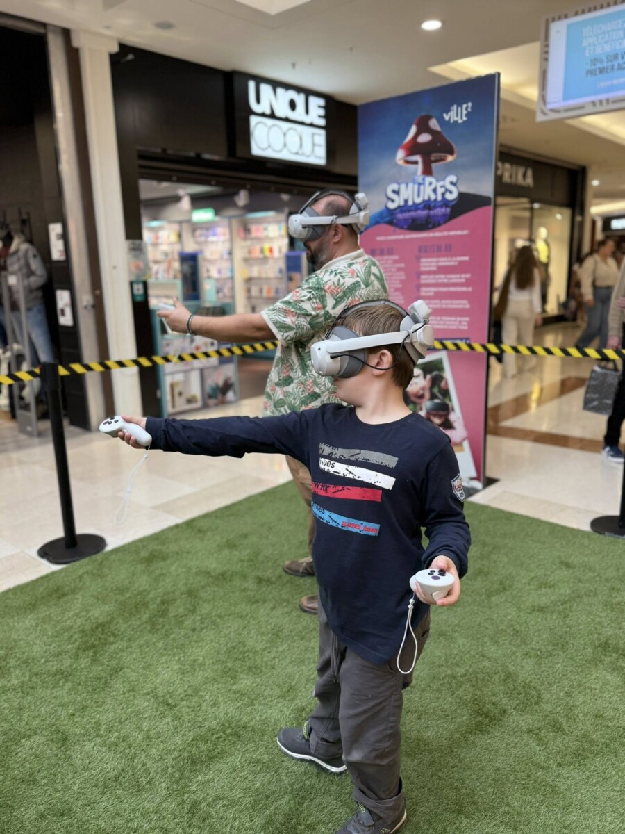 Animation VR Schtroumpfs “Blueberry Battle” pour l’opération Back to School à Ville 2