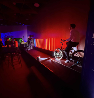 Animation interactive MEGA Bike pour OVH à Lille.